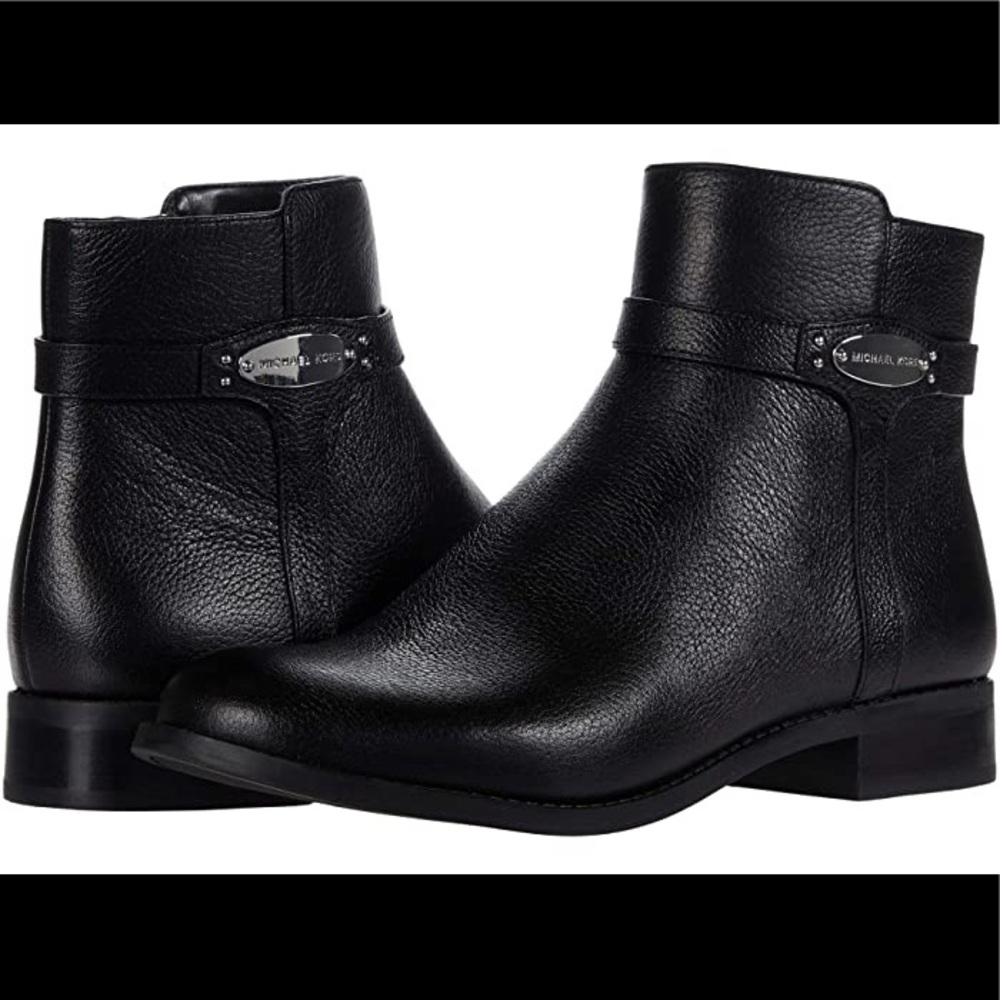 Micheal Kors🎈Finley flat boots black 9
